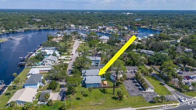 Foto del edificio - 5352 Cotee River Dr