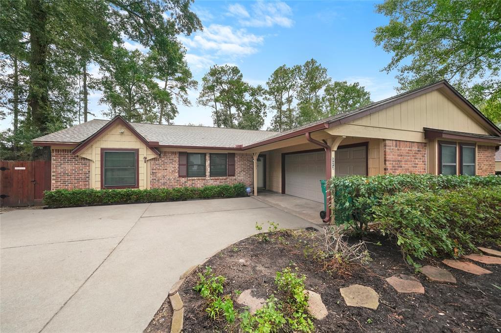 523 S Rivershire Dr, Conroe, TX 77304 House Rental in Conroe, TX