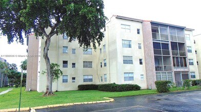 Building Photo - 1800 SW 81st Ave