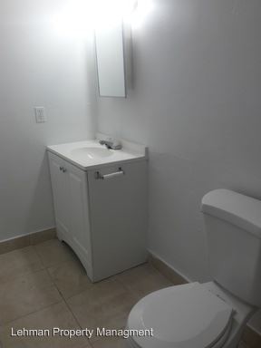 Foto del edificio - 631-631 NW 177th St