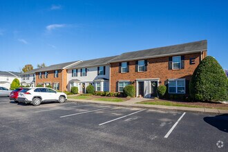 Building Photo - The Summit Townhomes