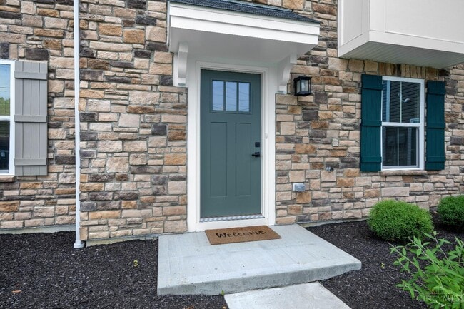 Building Photo - 9 Wentworth Ln