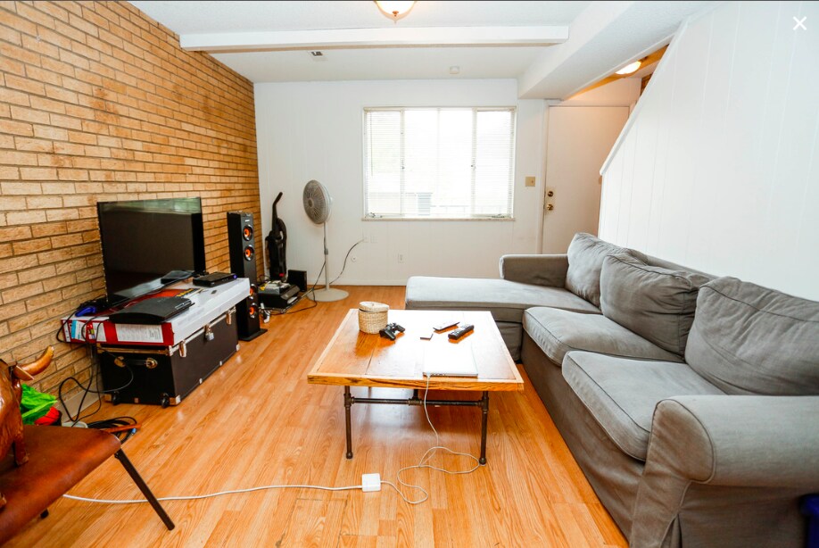 Primary Photo - 1138 Grandview Ave