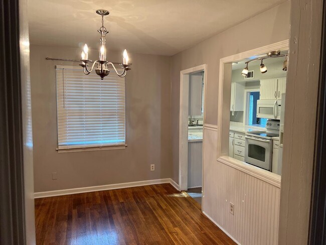 Building Photo - 1679 Sterling Dr