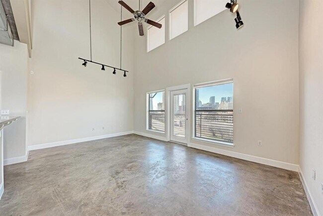 Foto del edificio - 807 E 14th St