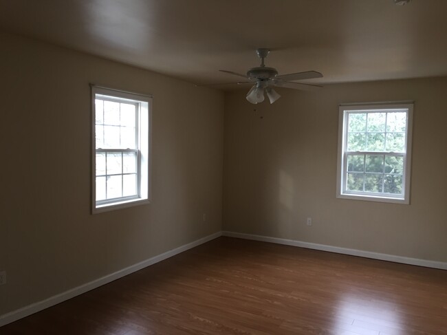 Foto del edificio - 2807 Blue Ball Rd