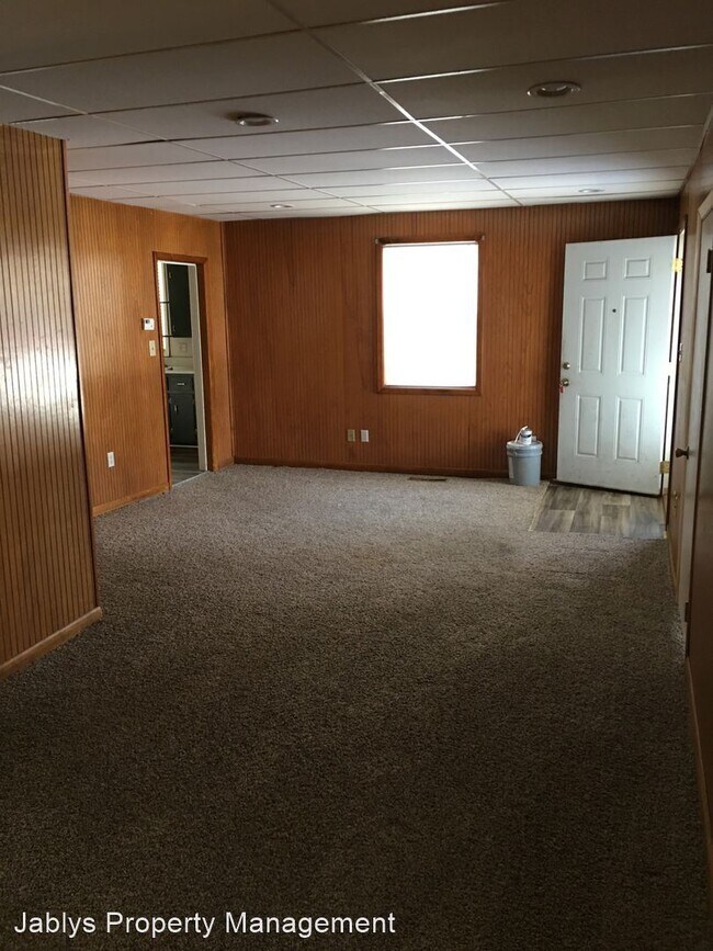 Building Photo - 3 br, 1 bath House - 2727 Chase St