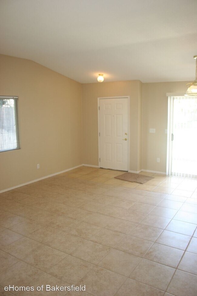 Building Photo - 8115 Pebble Cove Ct