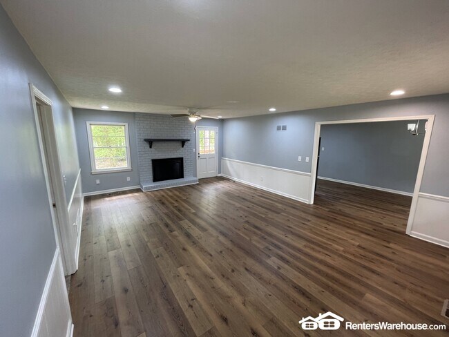Building Photo - 5619 Stewart Mill Rd