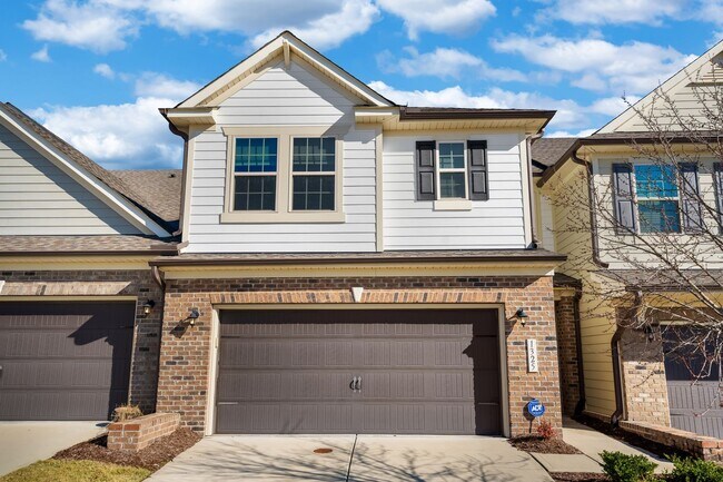 Foto del edificio - Townhome in the Perfect Durham Location!