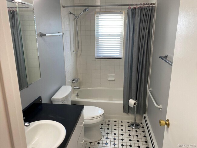 Foto del edificio - 124 Chelsea Ave