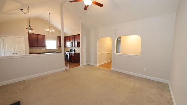Foto del edificio - Lovely Bungalow-Style Home Near Downtown Fuquay!