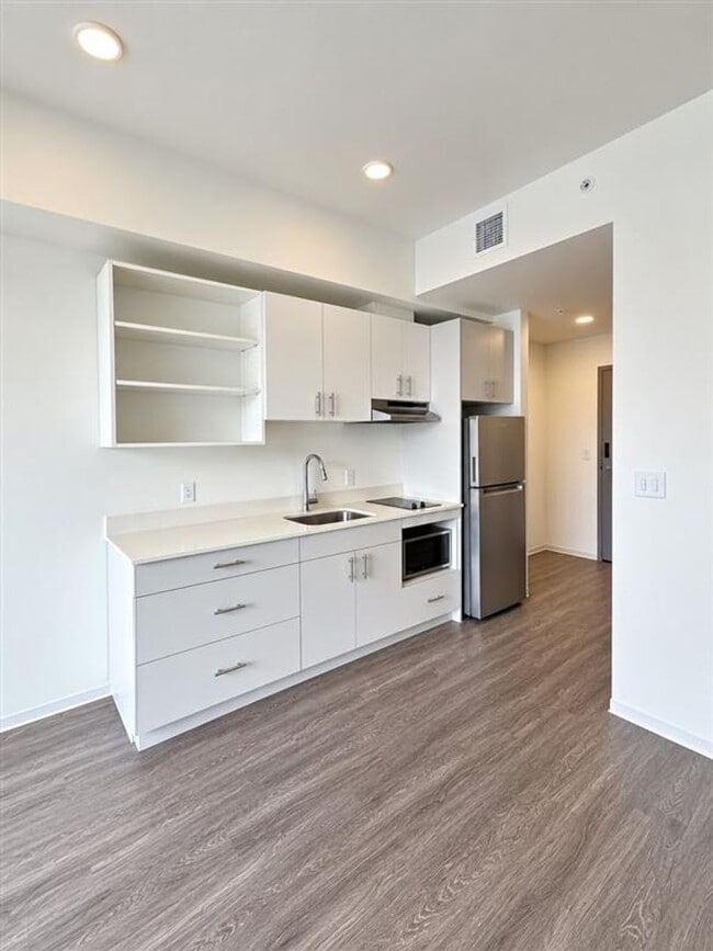 Interior Photo - Koz on West 5th