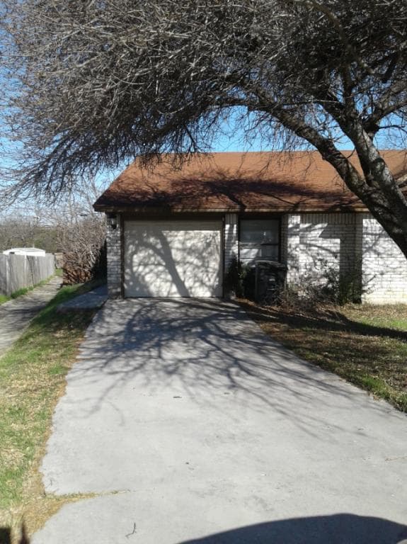 Primary Photo - 1204 Westway Cir.
