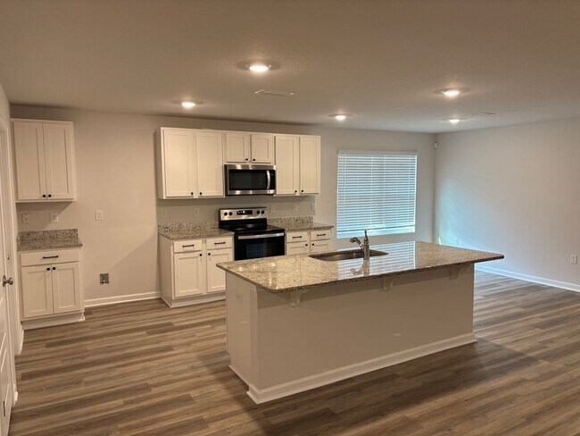 Building Photo - Spacious 5-Bedroom Home in Beulah!