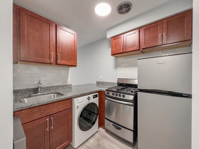Foto del edificio - 450 W Barry Ave