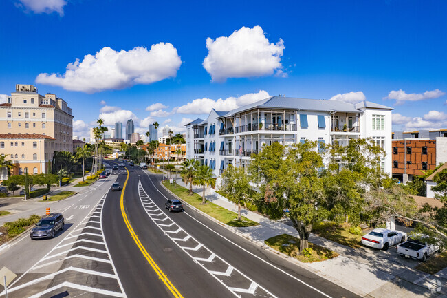 91 E Davis Blvd Tampa, FL 33606 - Cadillac Apartments