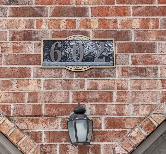Foto del edificio - Available Now!
