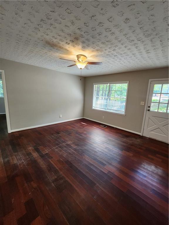 Building Photo - 2820 Hollydale Ct S W