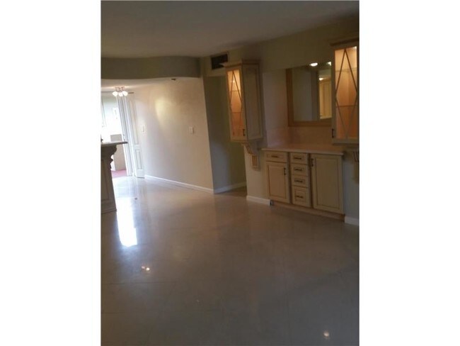 Building Photo - 408 NW 68th Ave