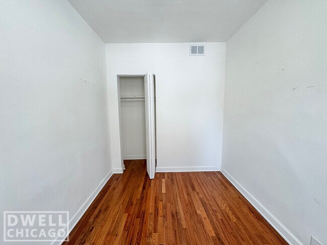 Foto del edificio - 952 N Winchester Ave