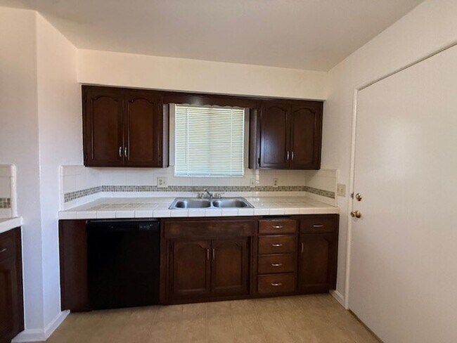 Foto del edificio - 3438-3438 S Woodland St