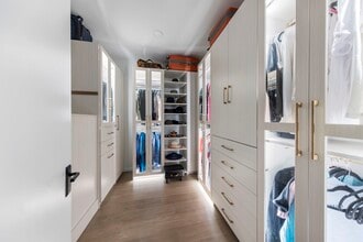 Building Photo - 14335 Hillshire Dr