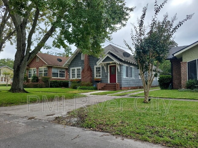 Building Photo - 1306 Challen Ave