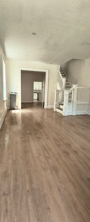 Primary Photo - 146 Hoffman Ave