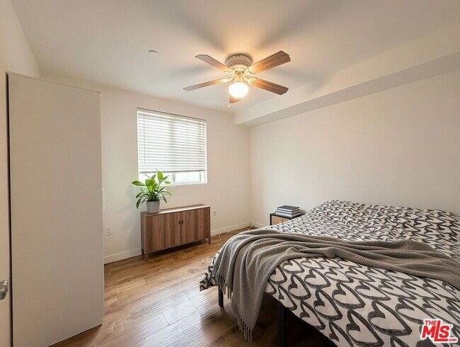 Foto del edificio - 1254 W 37th Dr