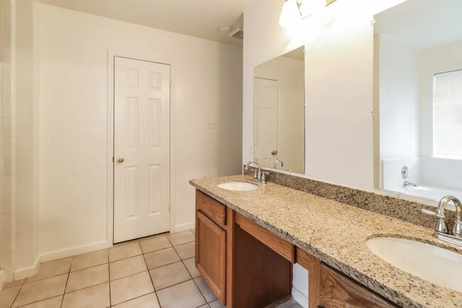 Foto del edificio - 16128 Kelley Green Ct