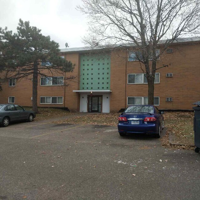 Building Photo - 280 W Fuller Ave