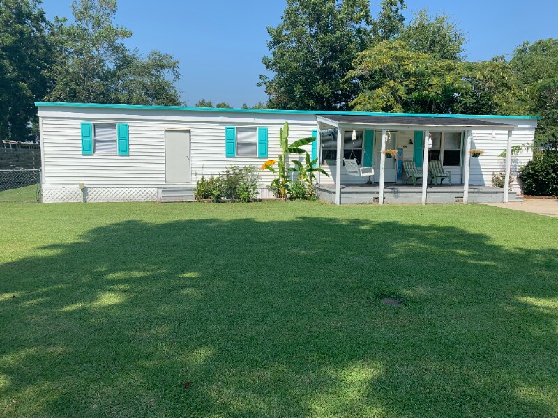Primary Photo - 549 W Beaufort Rd