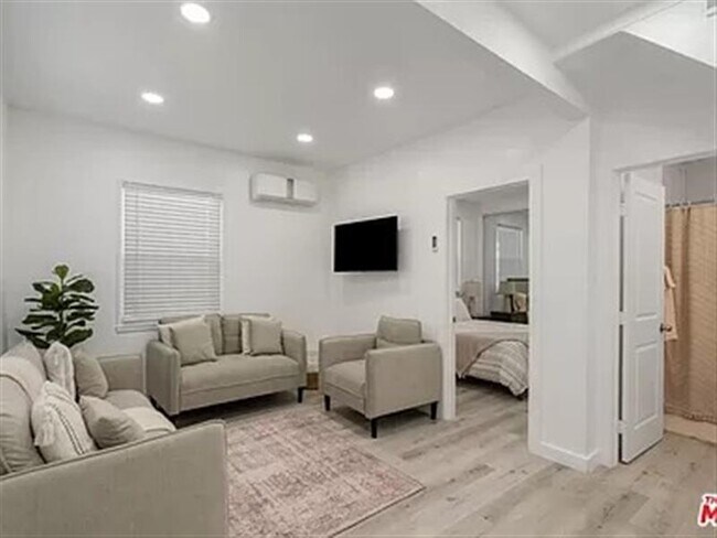 Building Photo - Angel Homes