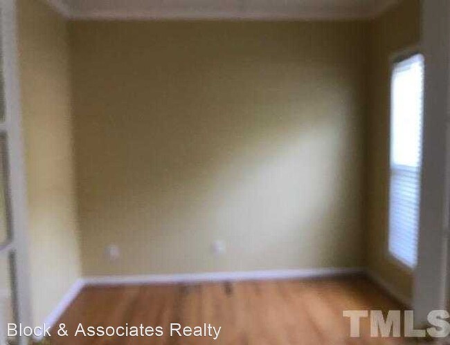 Building Photo - 4 br, 2.5 bath House - 3000 Cumberland Gap