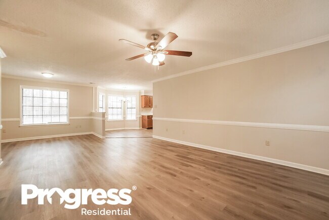Foto del edificio - 6800 Hickory Crest Dr