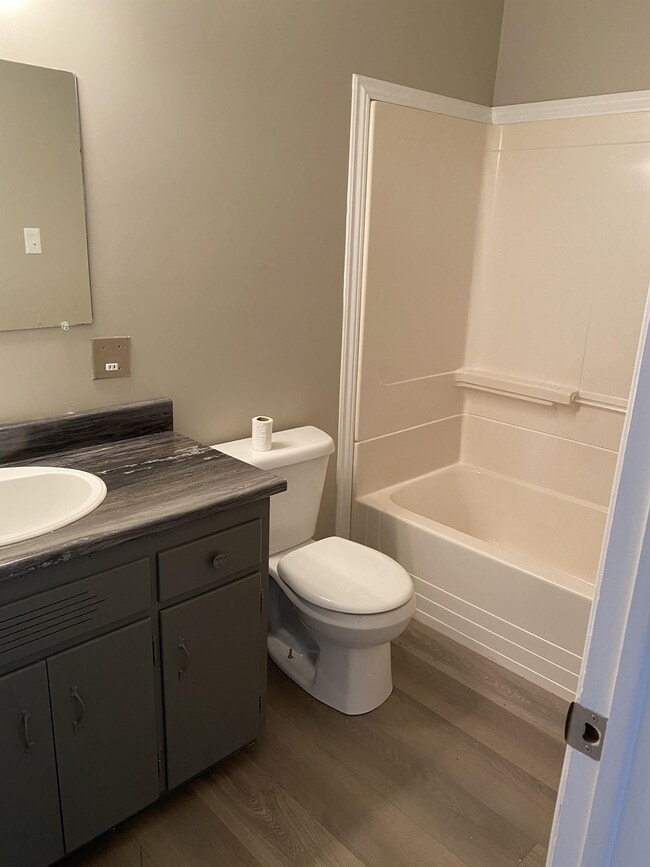 Building Photo - 615 Chalmers Ct