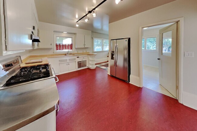 Foto del edificio - Charming Lank Park Bungalow