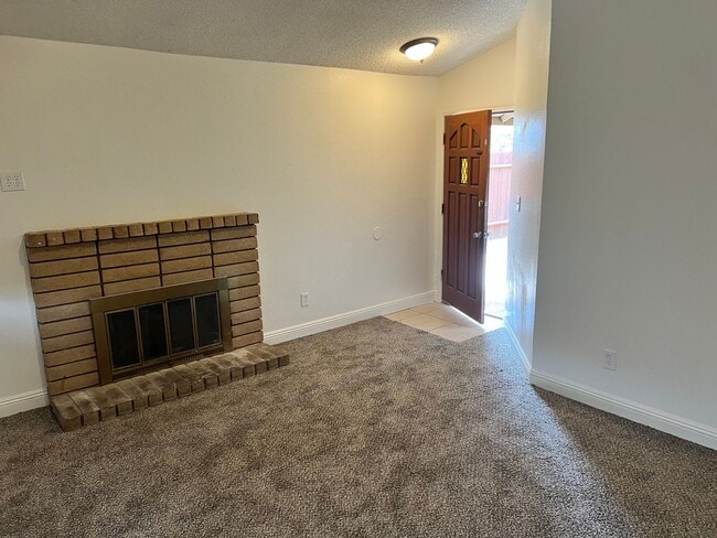 Building Photo - 5400 Tupper Ct