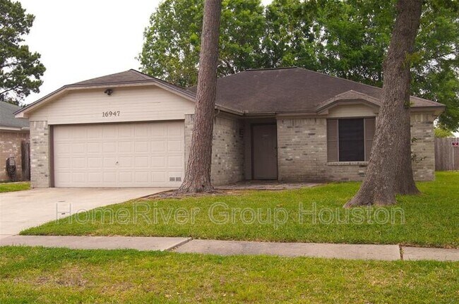 Foto del edificio - 16947 Hummingbird Dr