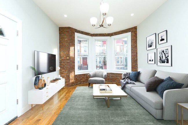 Foto del edificio - 60-63-63 67th Ave