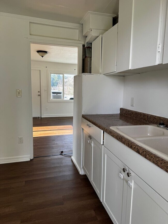 Foto del edificio - 3618 Madrona St