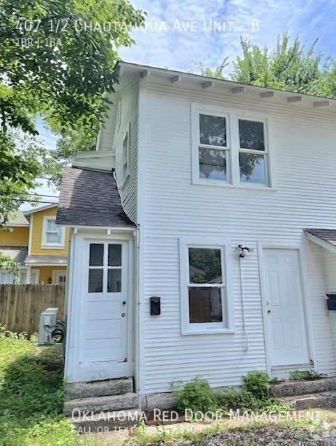 Building Photo - 407 1/2 Chautauqua Ave Unit
