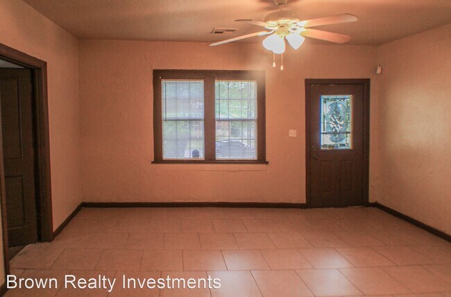 Foto del edificio - 3 br, 1 bath House - 944 NE 32nd St.