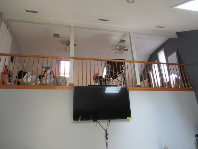 Building Photo - 208 Dino Rd