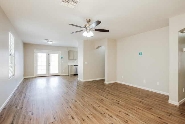 Foto del edificio - 25029 W Illini St