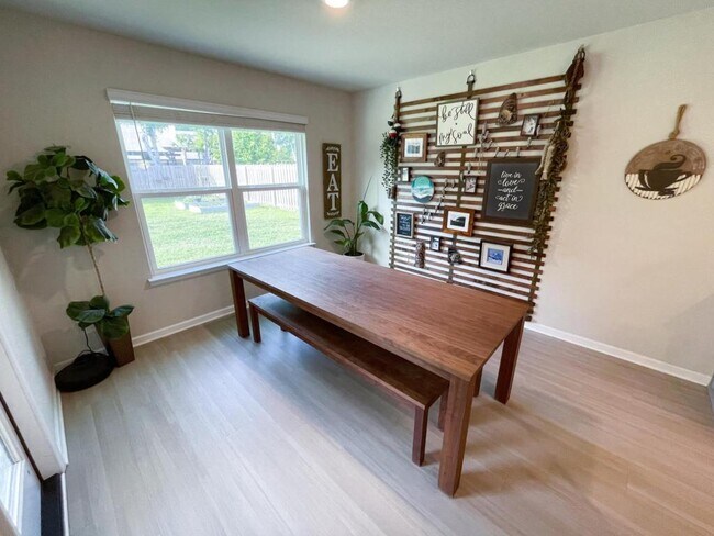 Foto del edificio - 1064 Enclave Cir