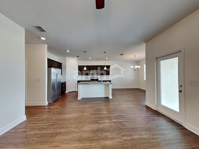 Foto del edificio - 4324 Reisswood Loop