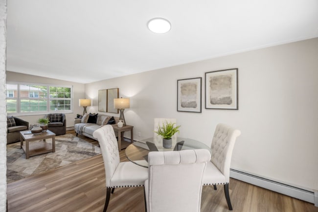 Building Photo - 57 Cheshire Dr