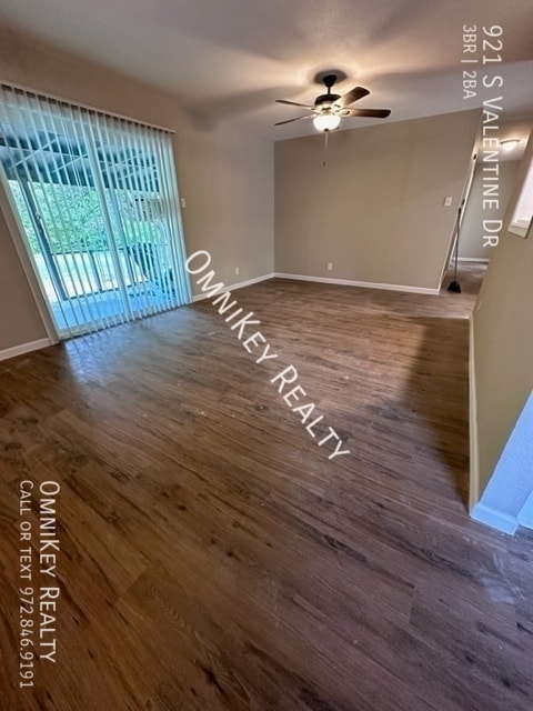 Building Photo - 921 S Valentine Dr